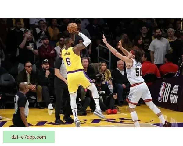 湖人胜七六人三满分四及格低迷 湖人胜七六人三满分四及格低迷